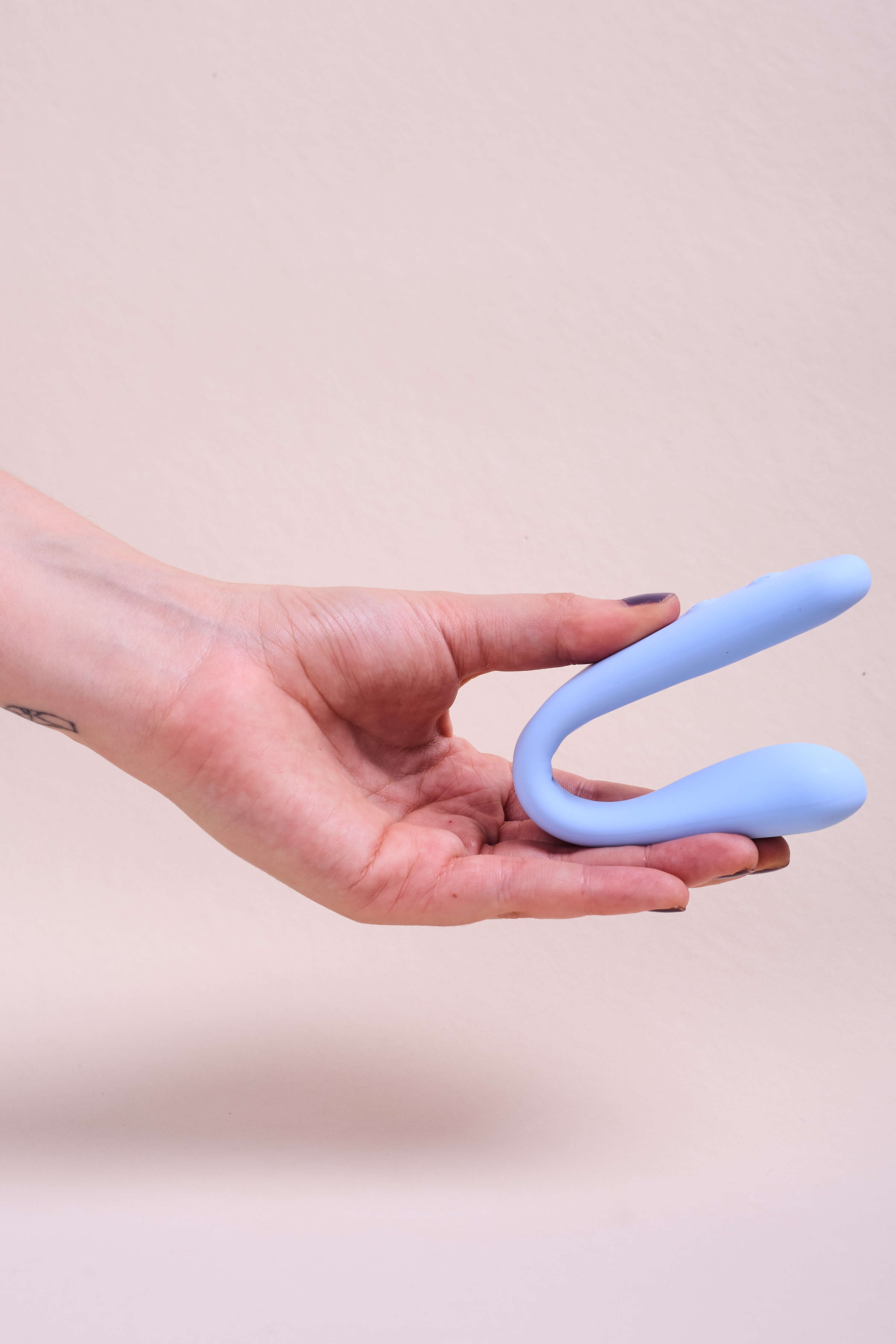 CURV Vibrador tipo herradura para doble estimulación