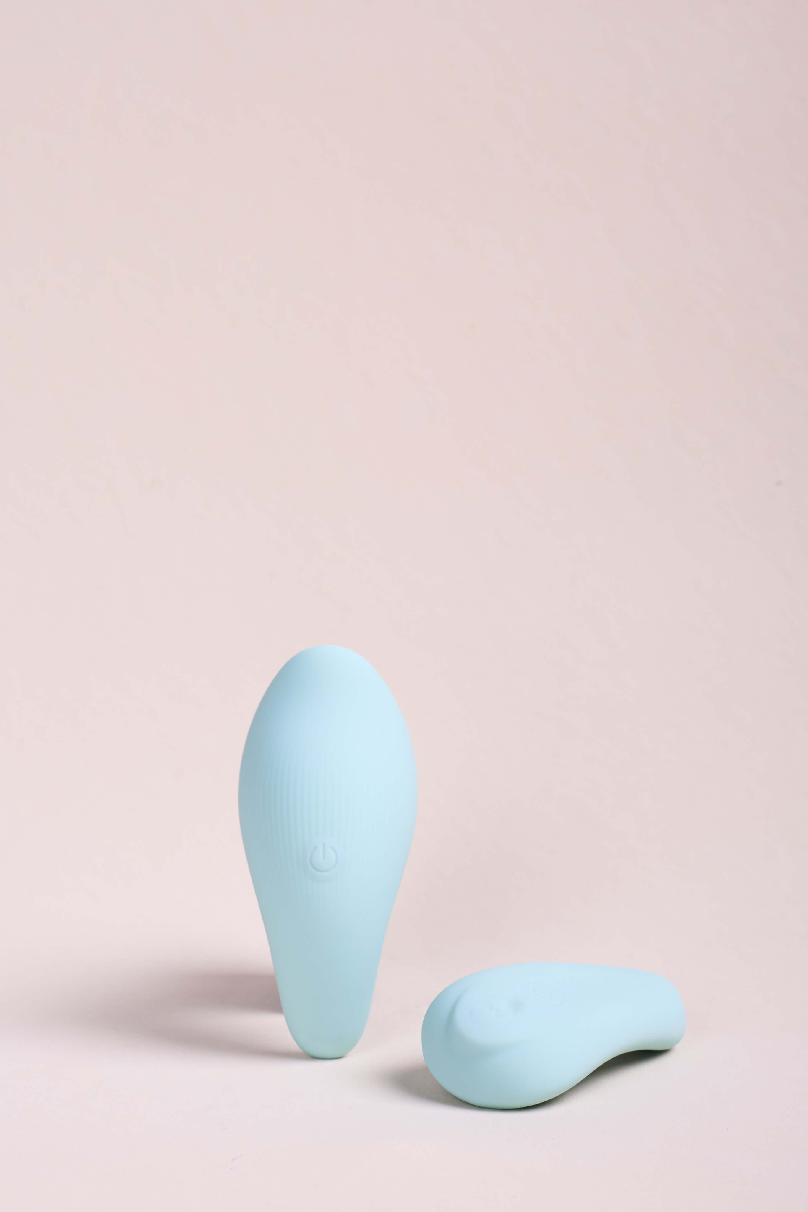 Remote-controlled vibrator for clitoral stimulation | Owna Care Ownacare Remote-controlled vibrator for clitoral stimulation | Owna Care Ownacare